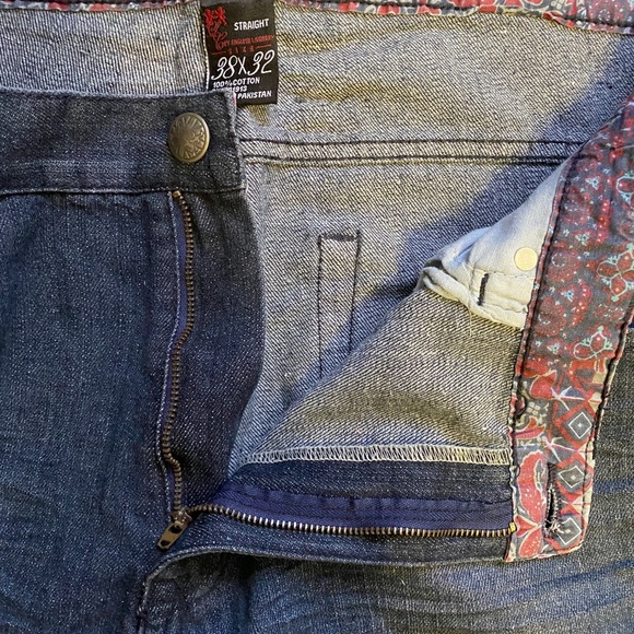 Men’s Dark Wash Straight Leg Lions Crest Jeans - Picture 5 of 6